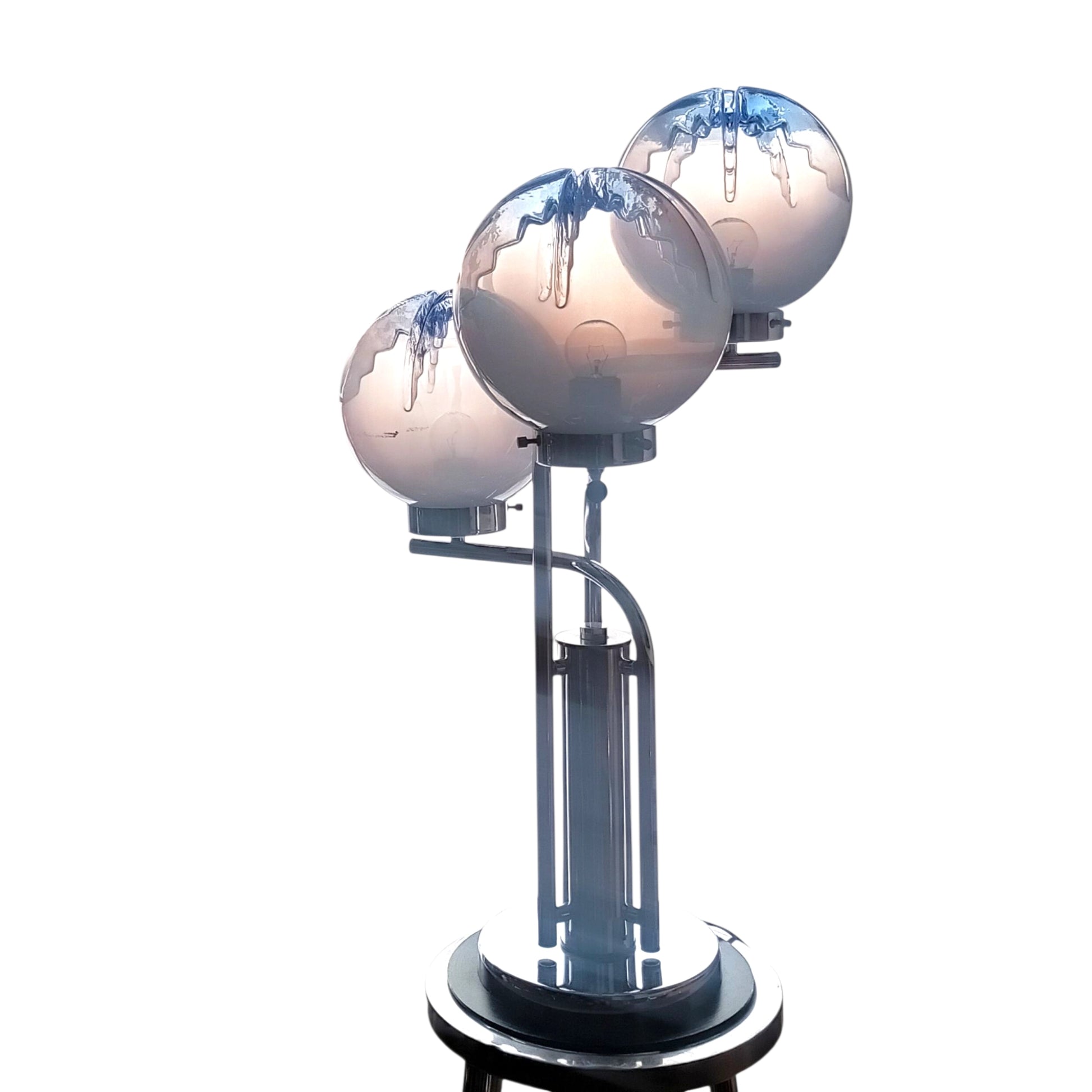 Chromed metal table lamp with blue and white glass shades