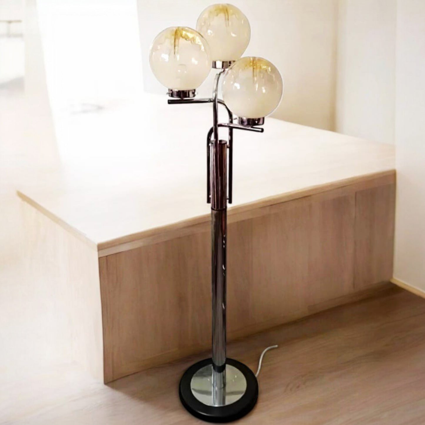 Italian Floor Lamp, 1970s, Attributed to Toni Zuccheri for Mazzega