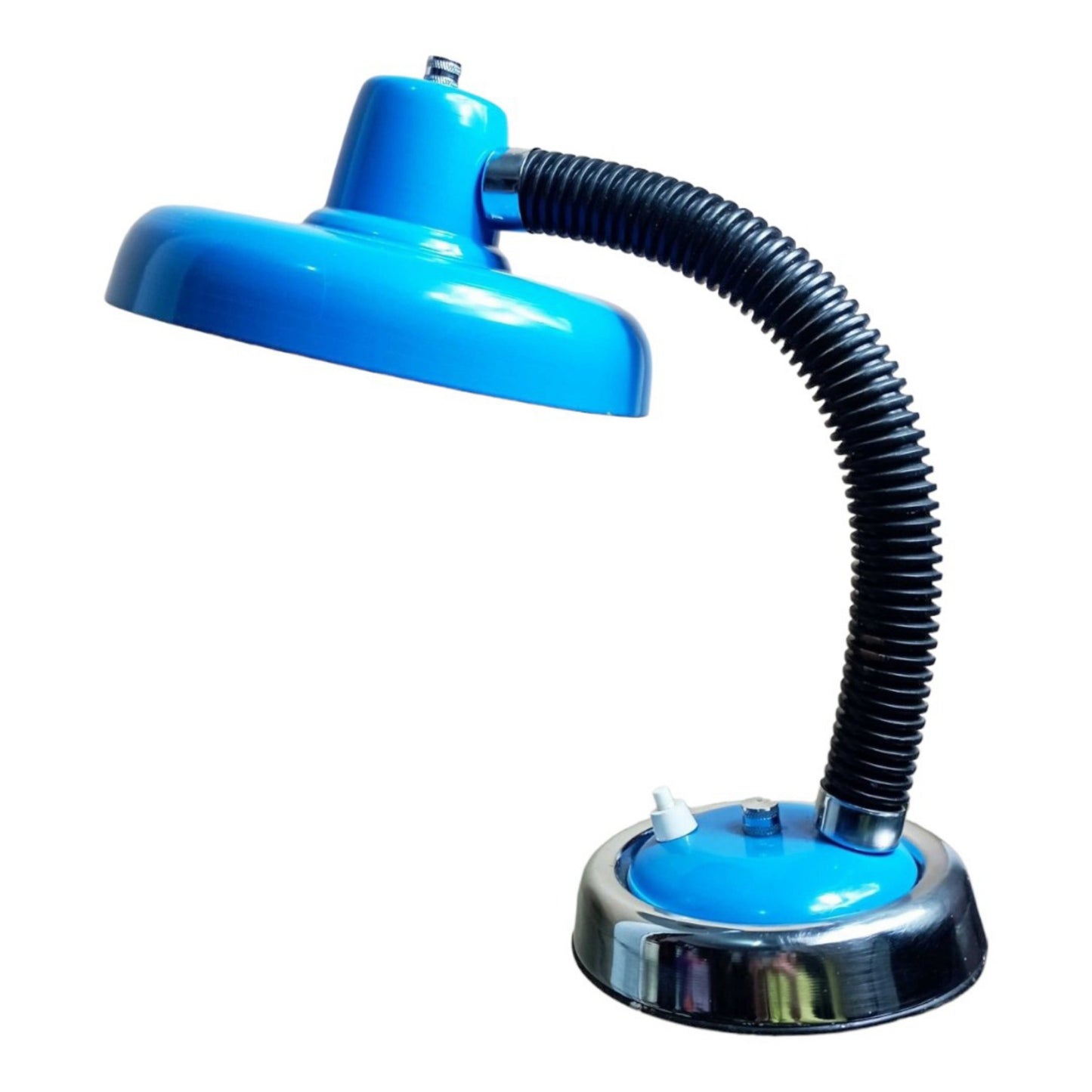 Side profile showing the flexible gooseneck arm