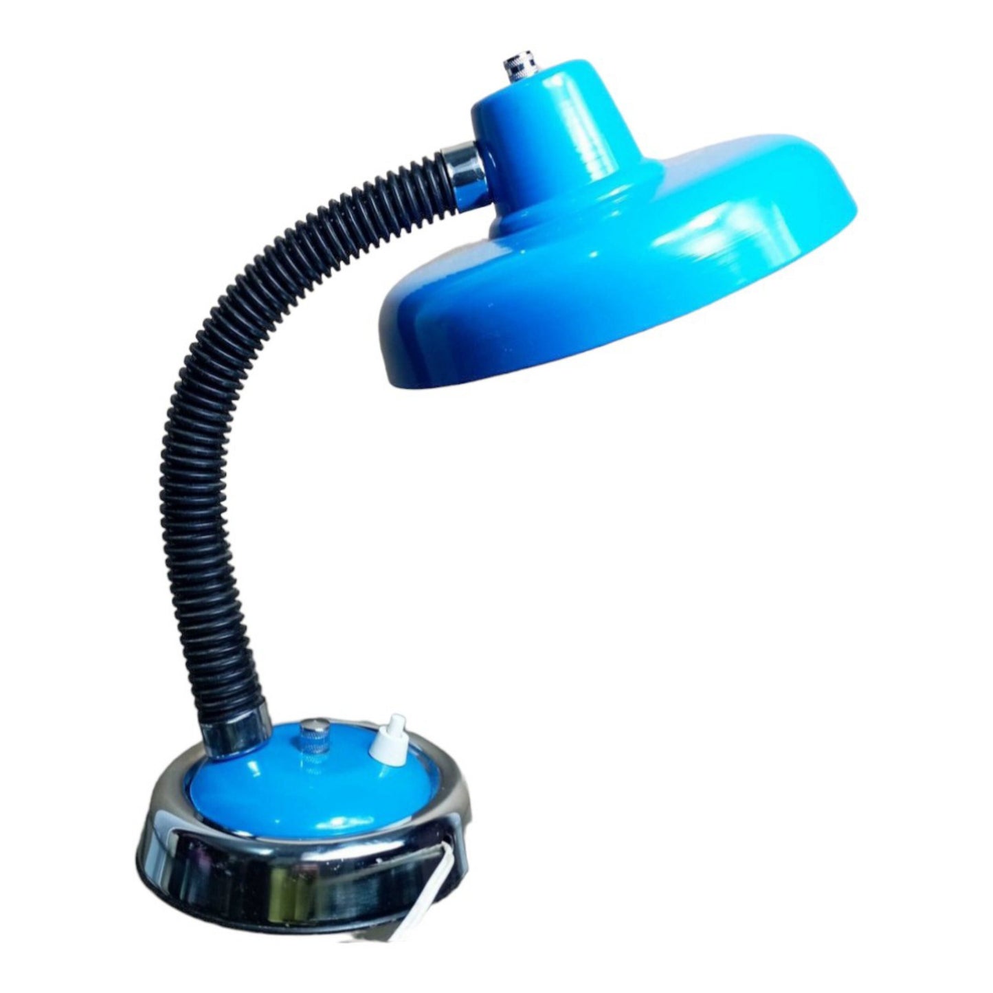Side profile showing the flexible gooseneck arm
