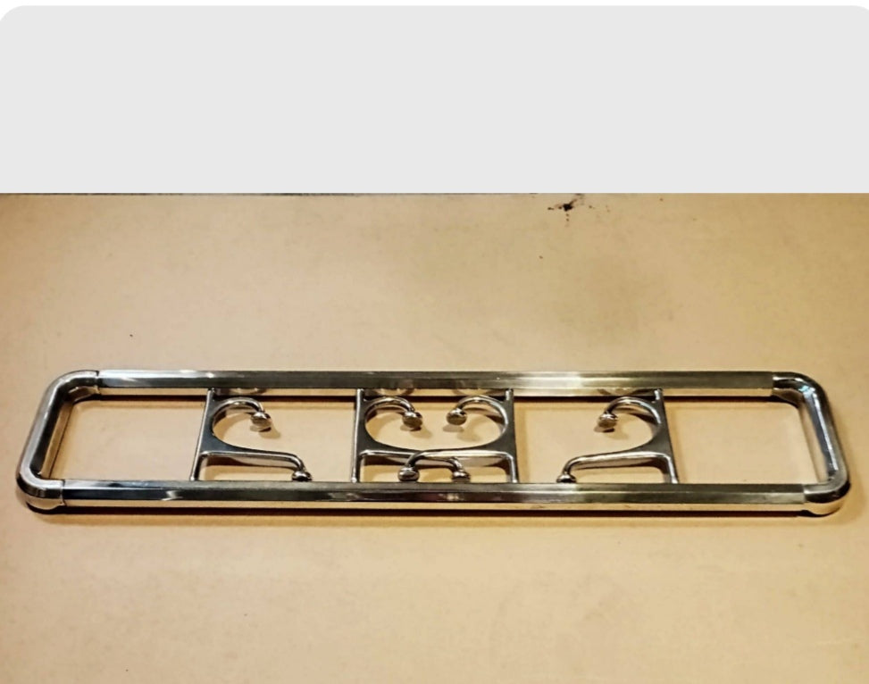 Brass coat rack with swivelling and foldable hooks