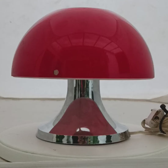 Video of Red IXO mushroom table lamp 